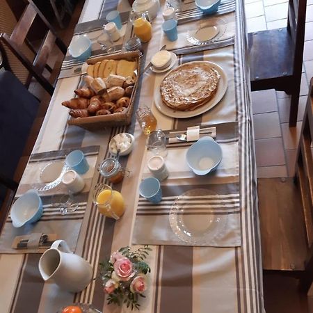 Bed and Breakfast Oh ! Fleurs Des Champs Chaumont-sur-Tharonne Esterno foto